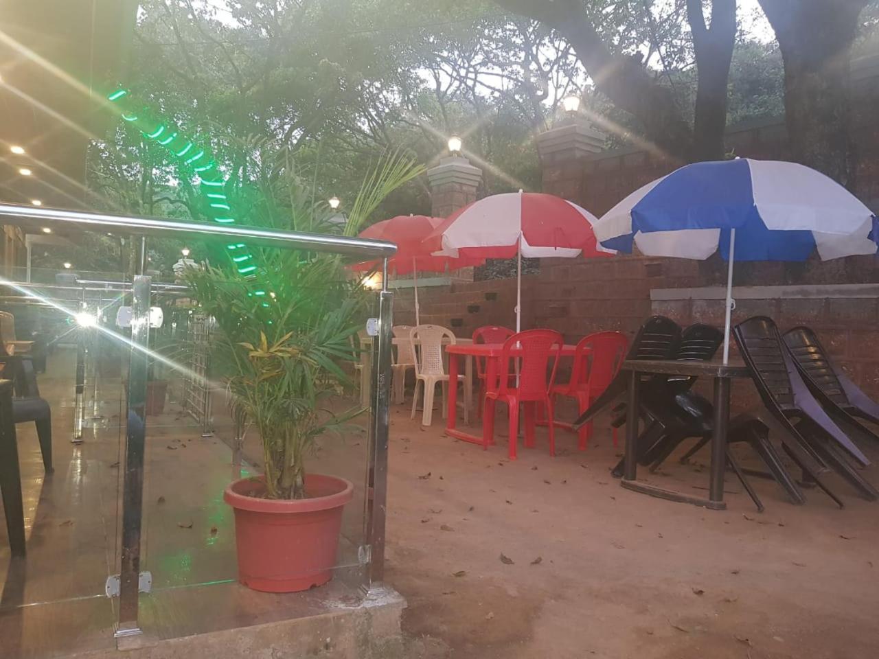C P Cottage Mahābaleshwar Esterno foto