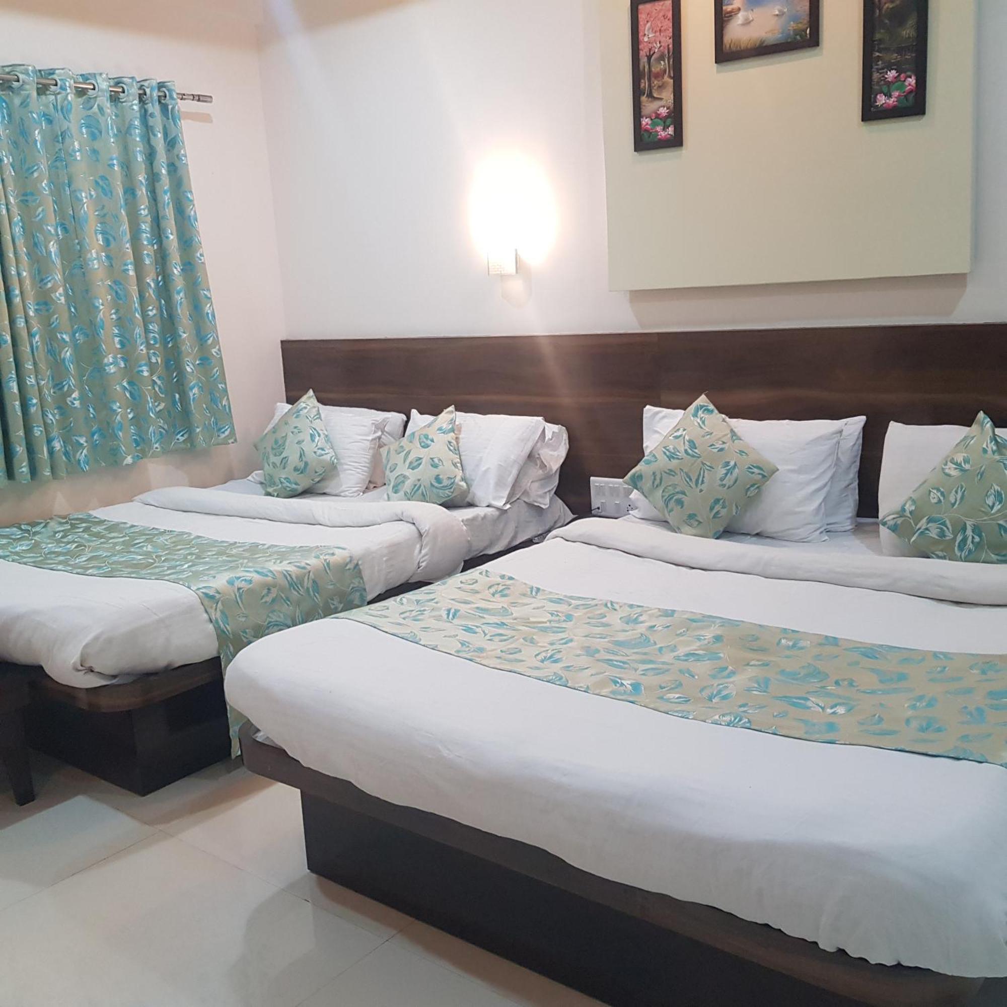 C P Cottage Mahābaleshwar Esterno foto