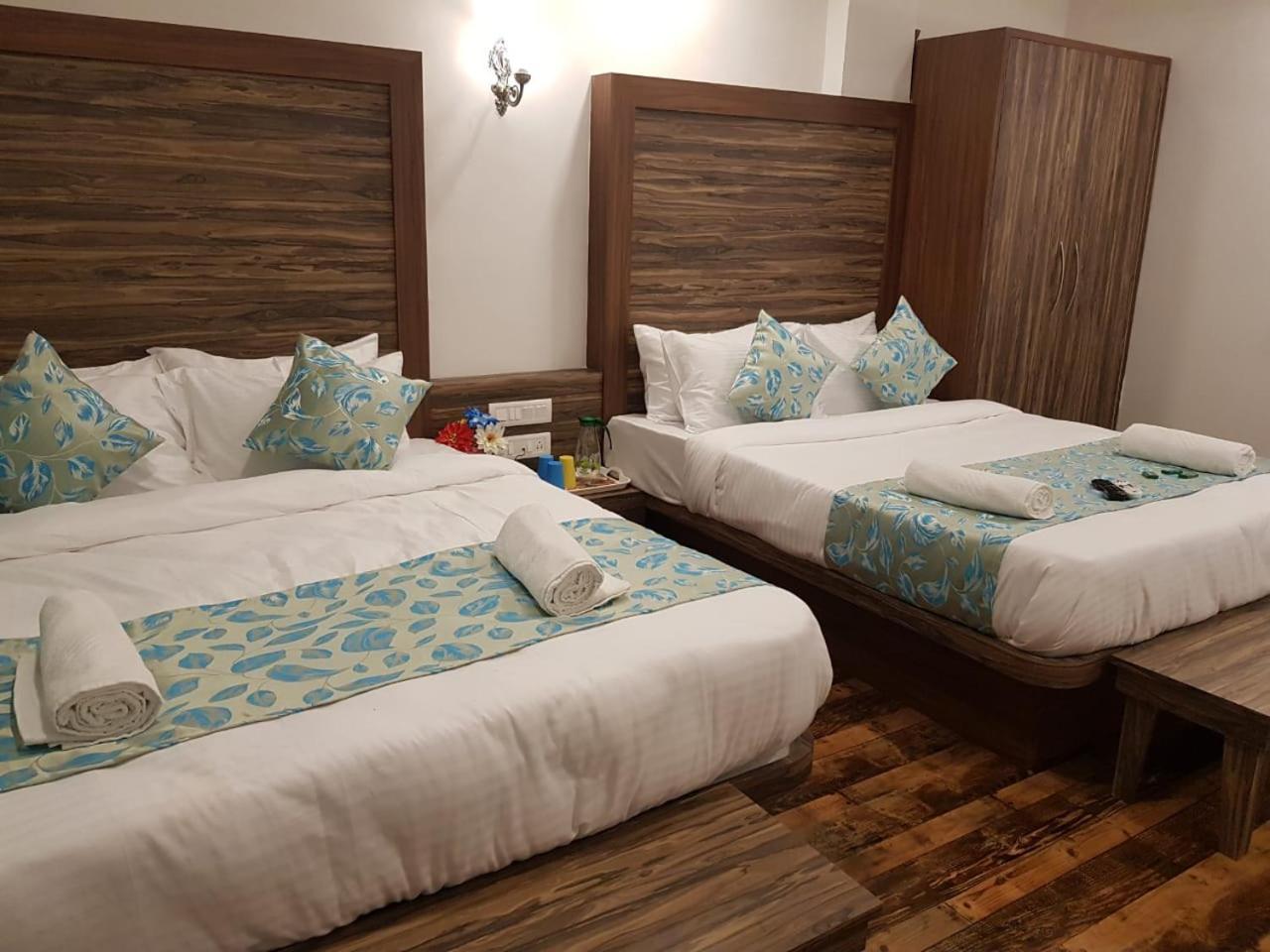 C P Cottage Mahābaleshwar Esterno foto